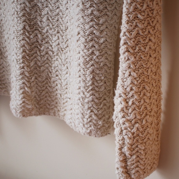 Me to We sweater size medium - Picture 3 of 5